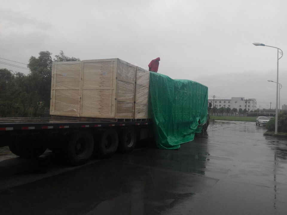 2017年6月北京創(chuàng)聯(lián)匯通電氣-雨中發(fā)貨現(xiàn)場(chǎng)，一直以顧客服務(wù)為較好